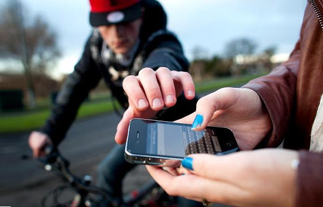 cell-phone-theft